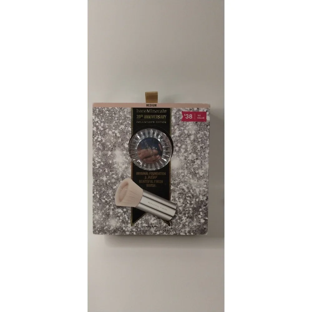 Bare Minerals 20th Anniversary‎ Full Size Foundation & Brush Set LIGHT  Feminine